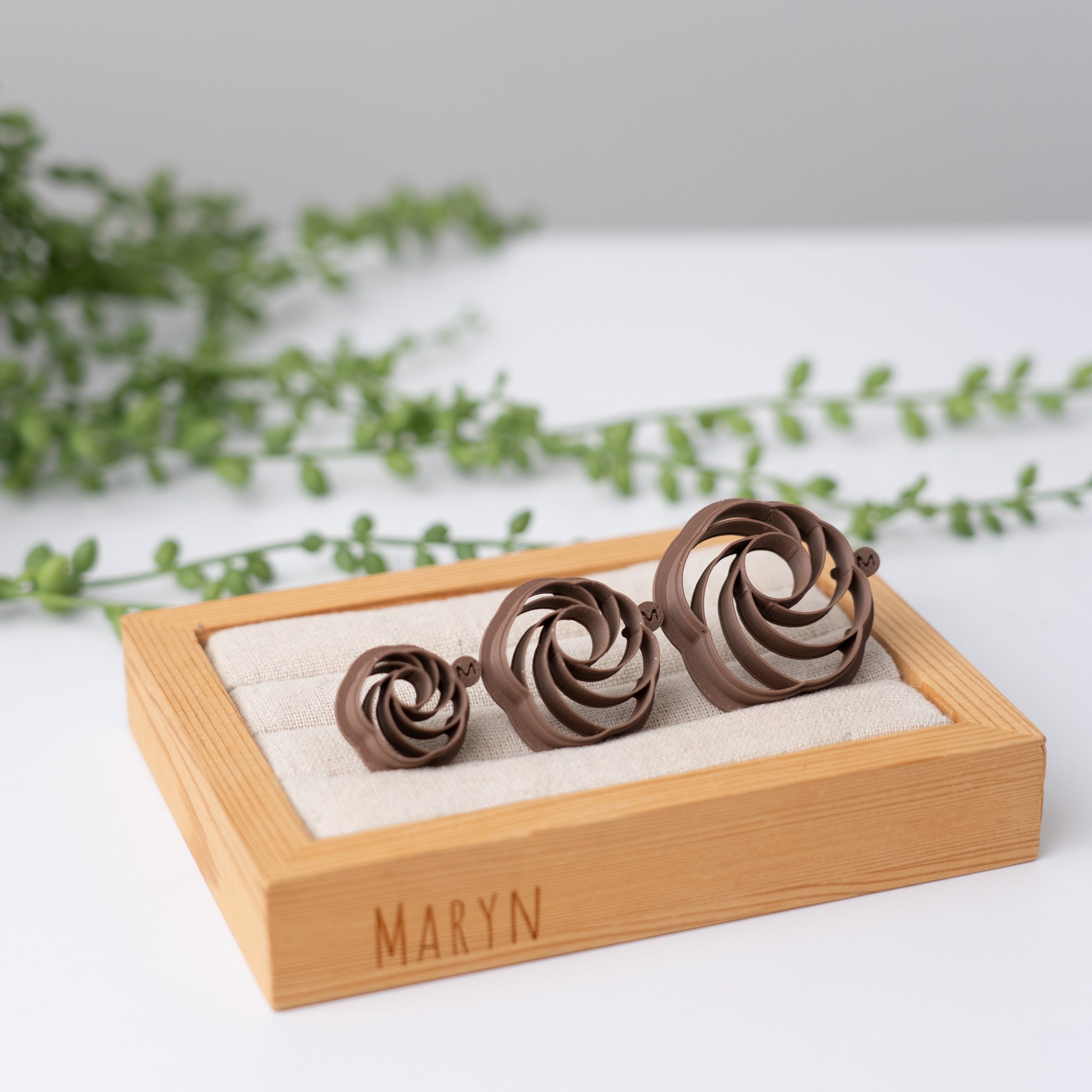 "Classy Clara" claycutter (S/M/L)