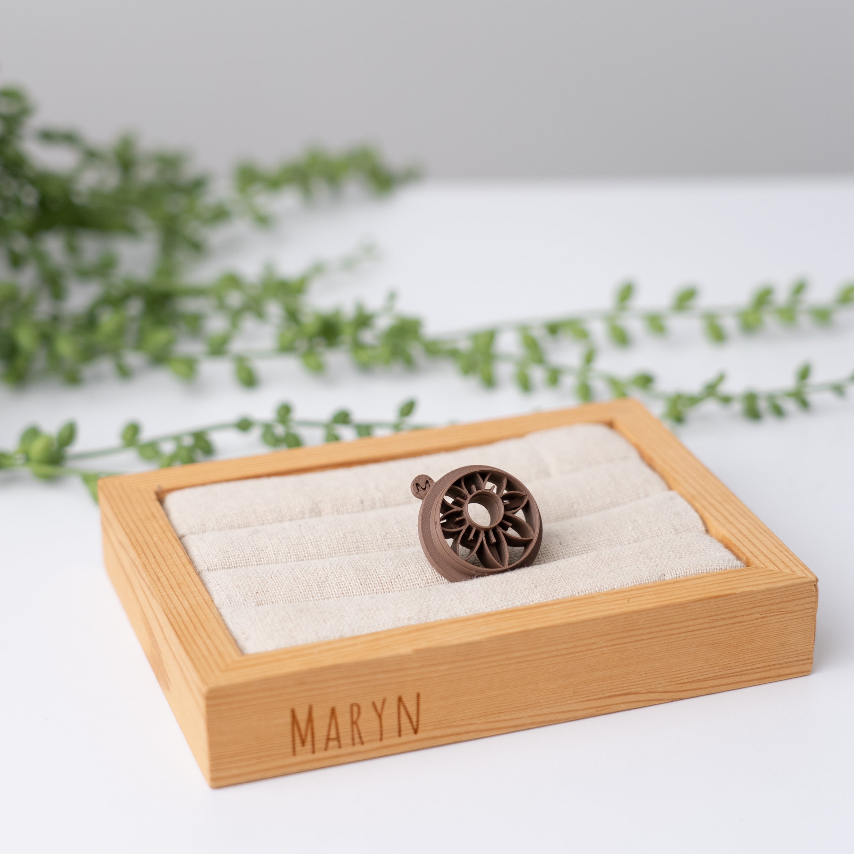 "Easy Ella" claycutter (S/M)