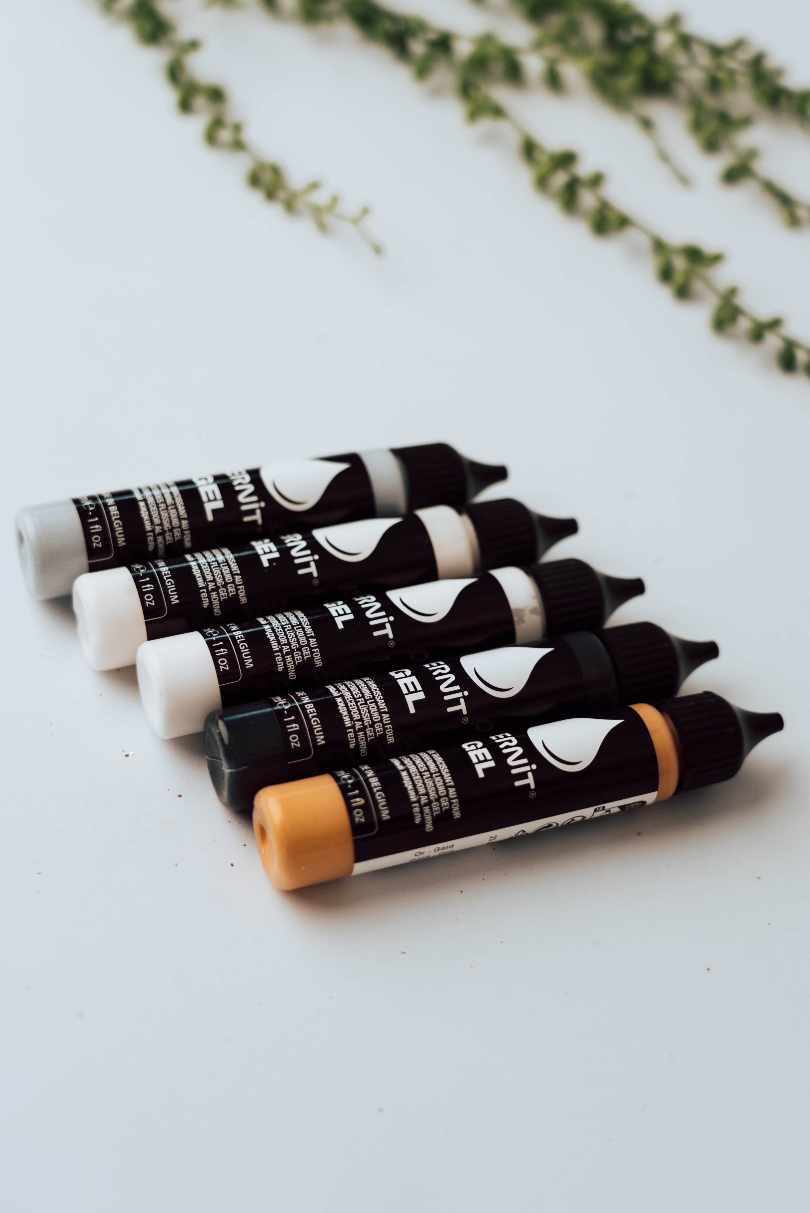 Liquid clay Cernit