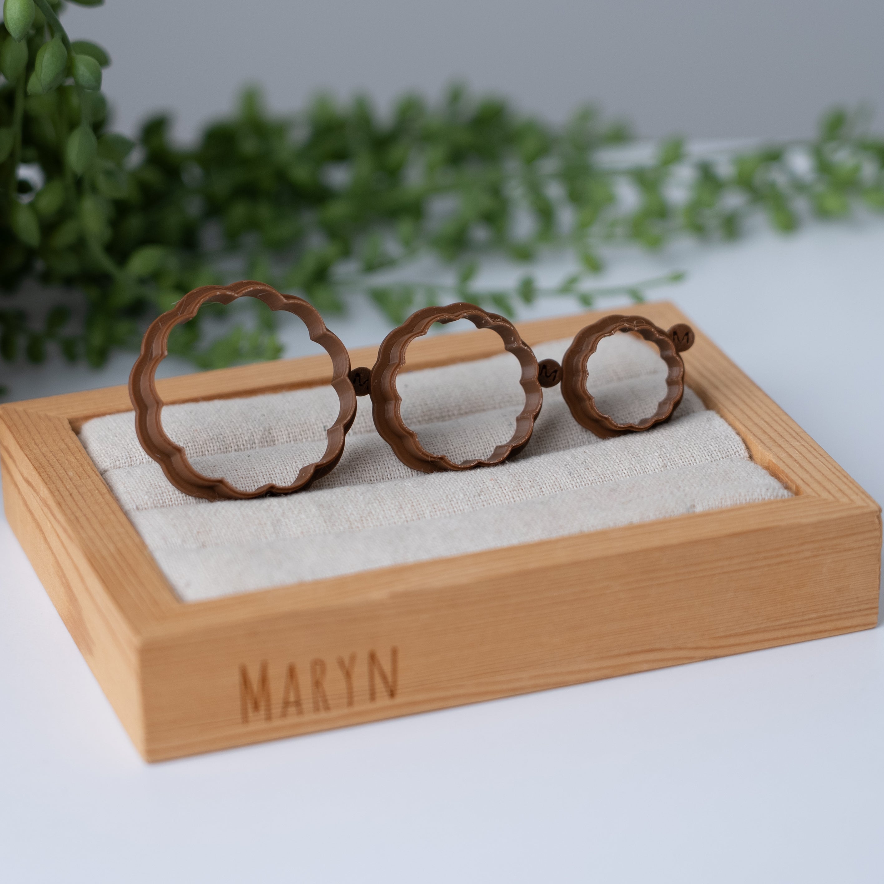 "Frill" set claycutters