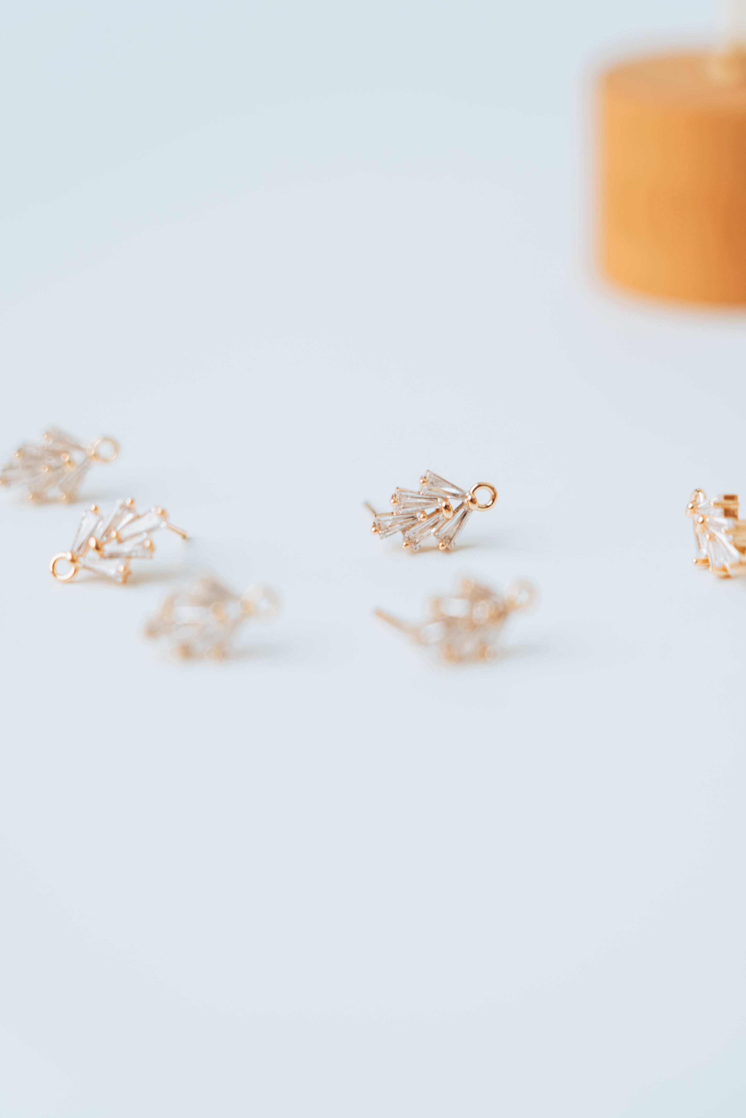 Earring topper zirconia Queens (per pair)