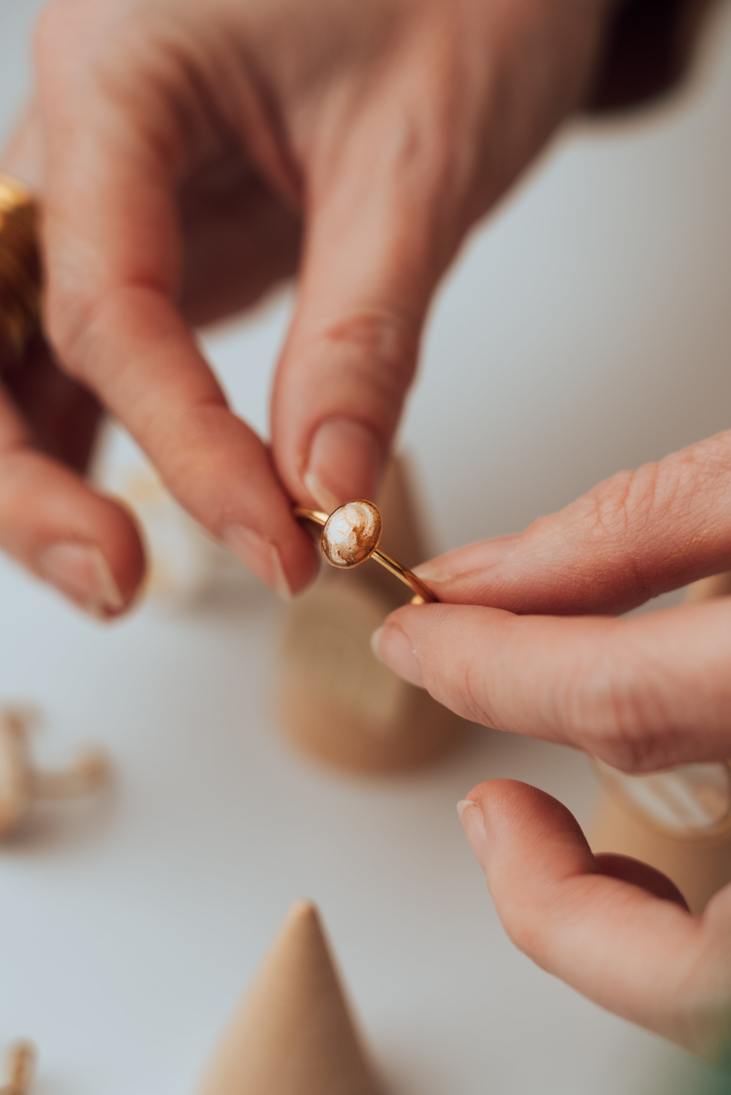 Verstelbare ring "mini drop oval" RVS