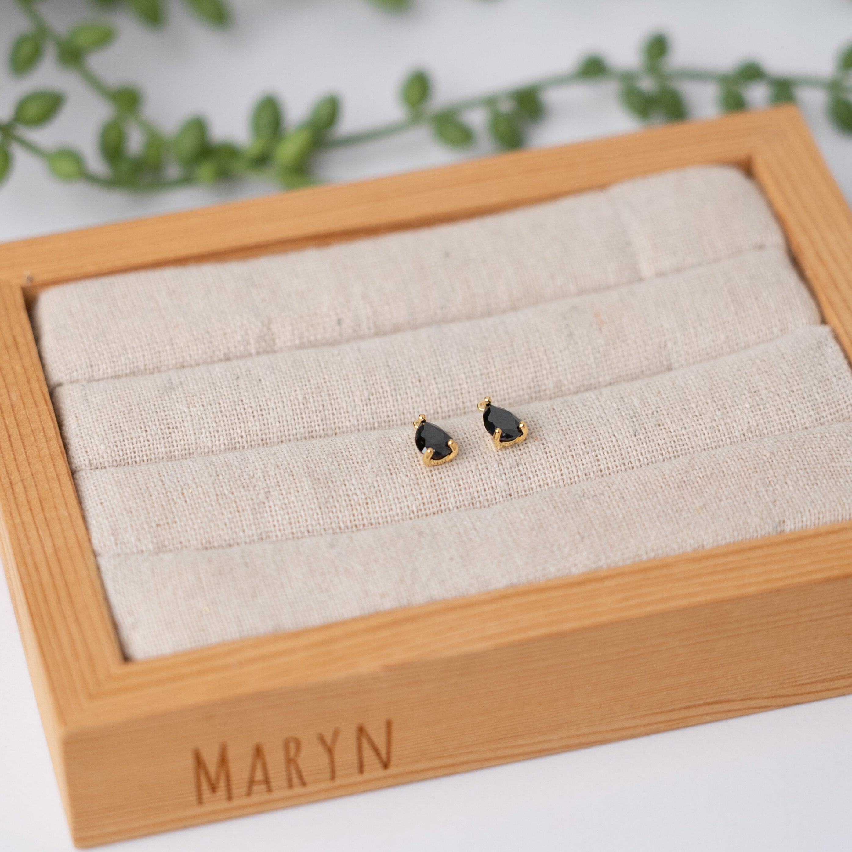 Bedel Zirkonia drop “Black”