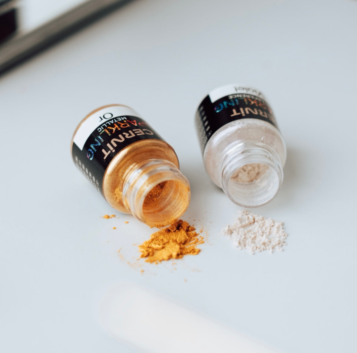 Gratis mini gids "Cernit mica poeders"