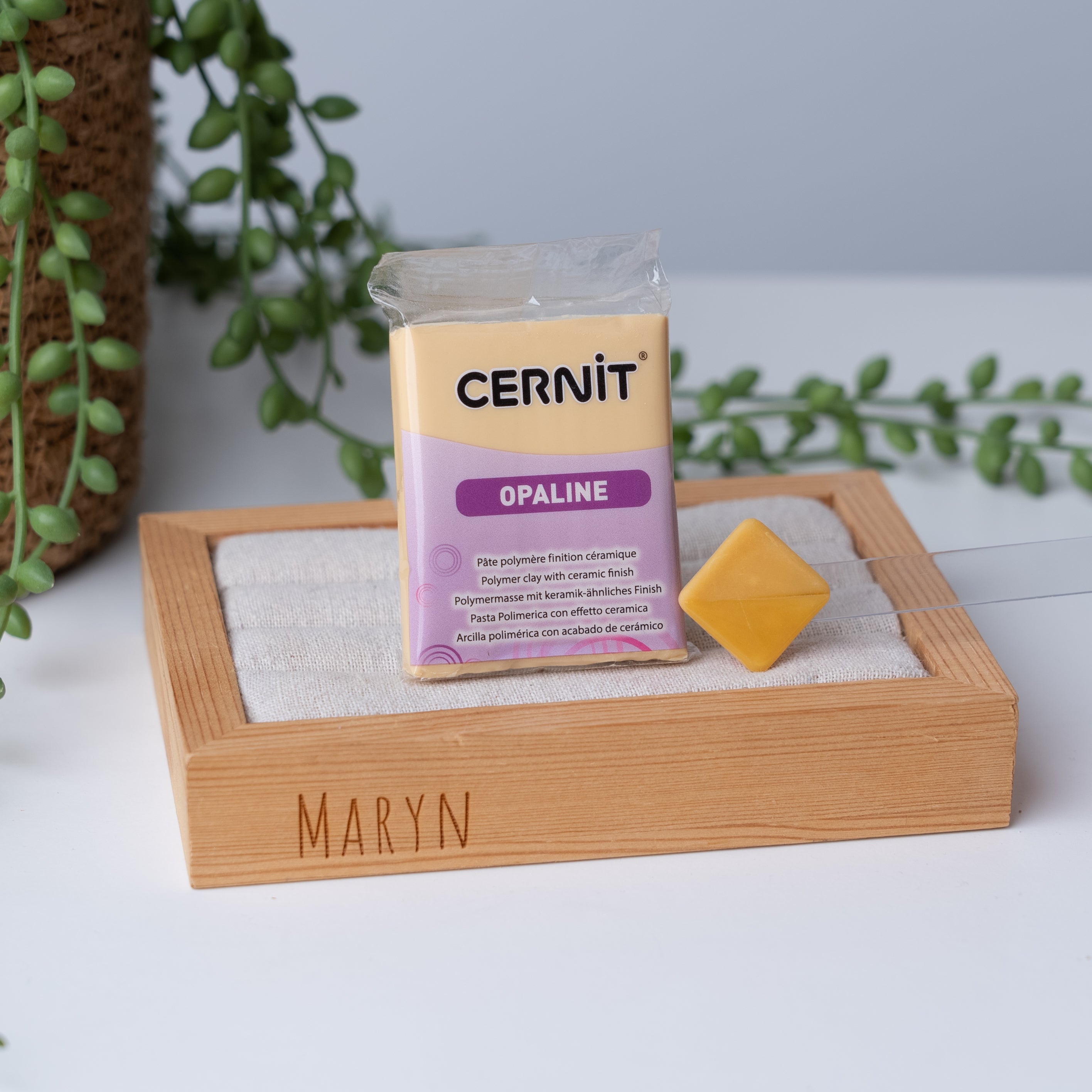 „Sandbeige“ Opal-Polymerton