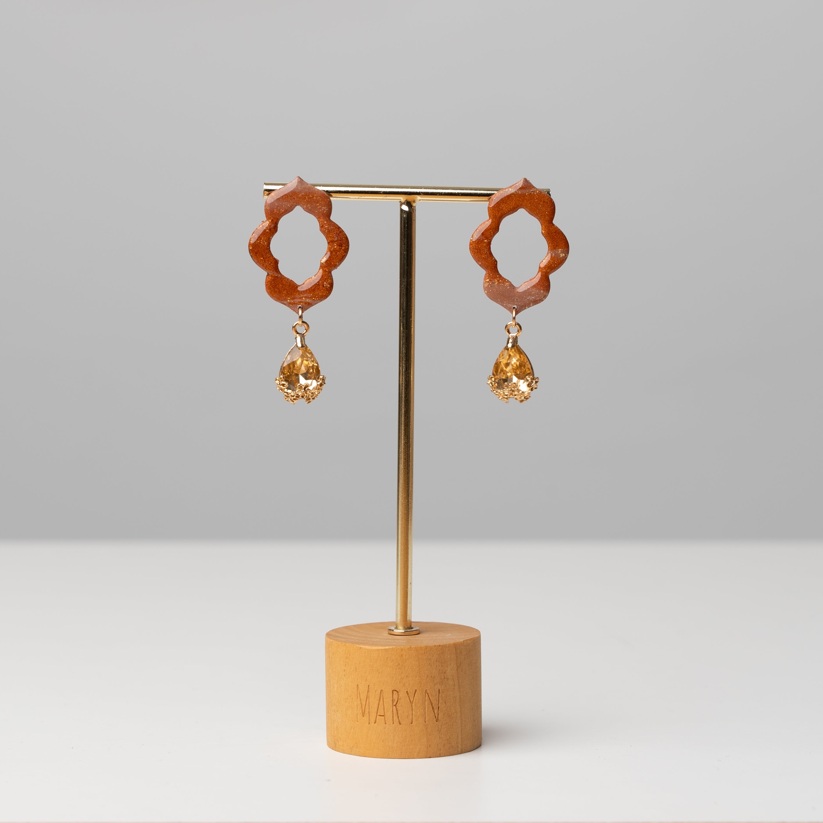 "Gambito de la Reina" claycutter