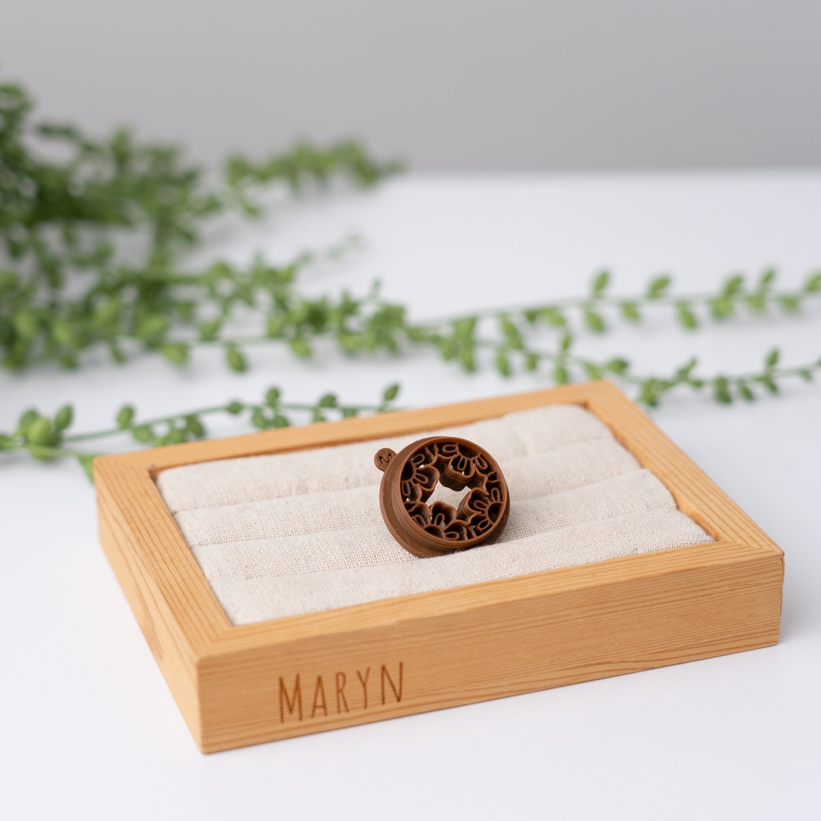 "Bold Betty" claycutter (S/M)