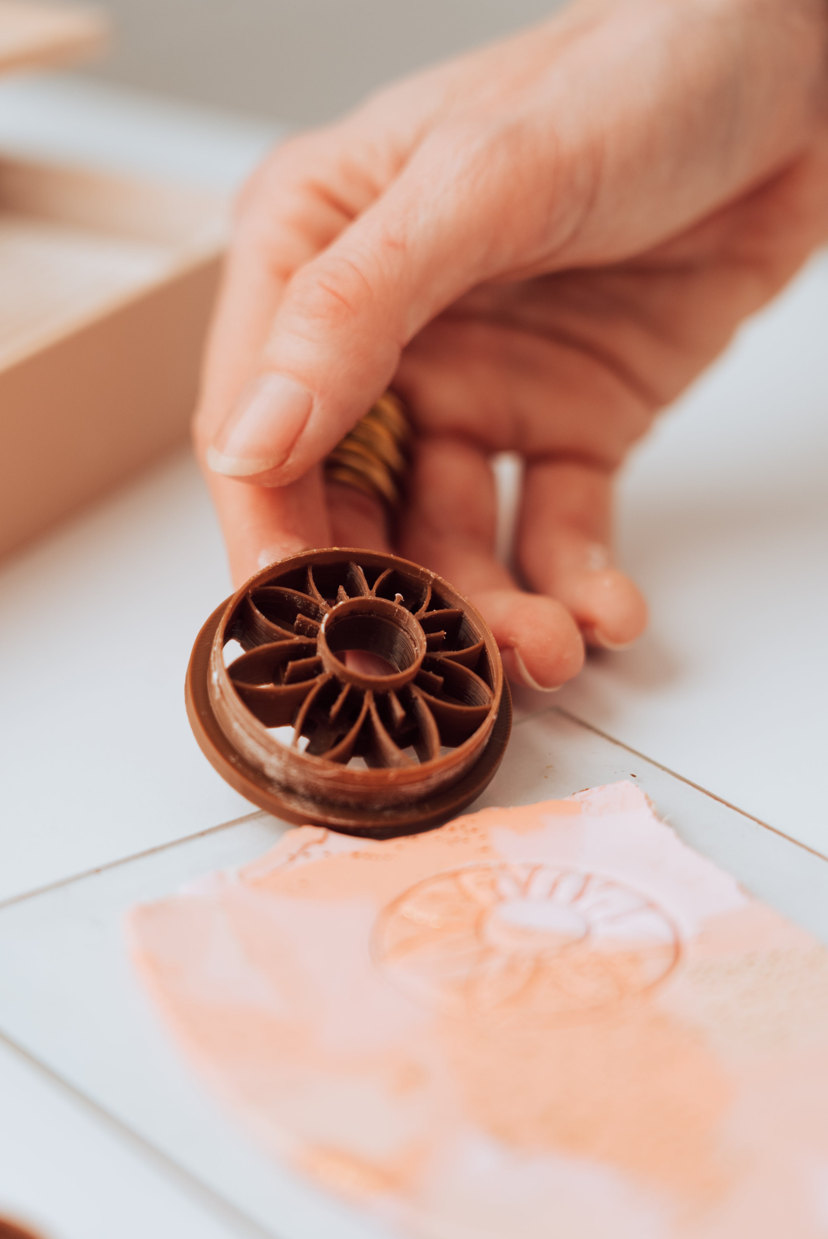 "Easy Ella" claycutter (S/M)