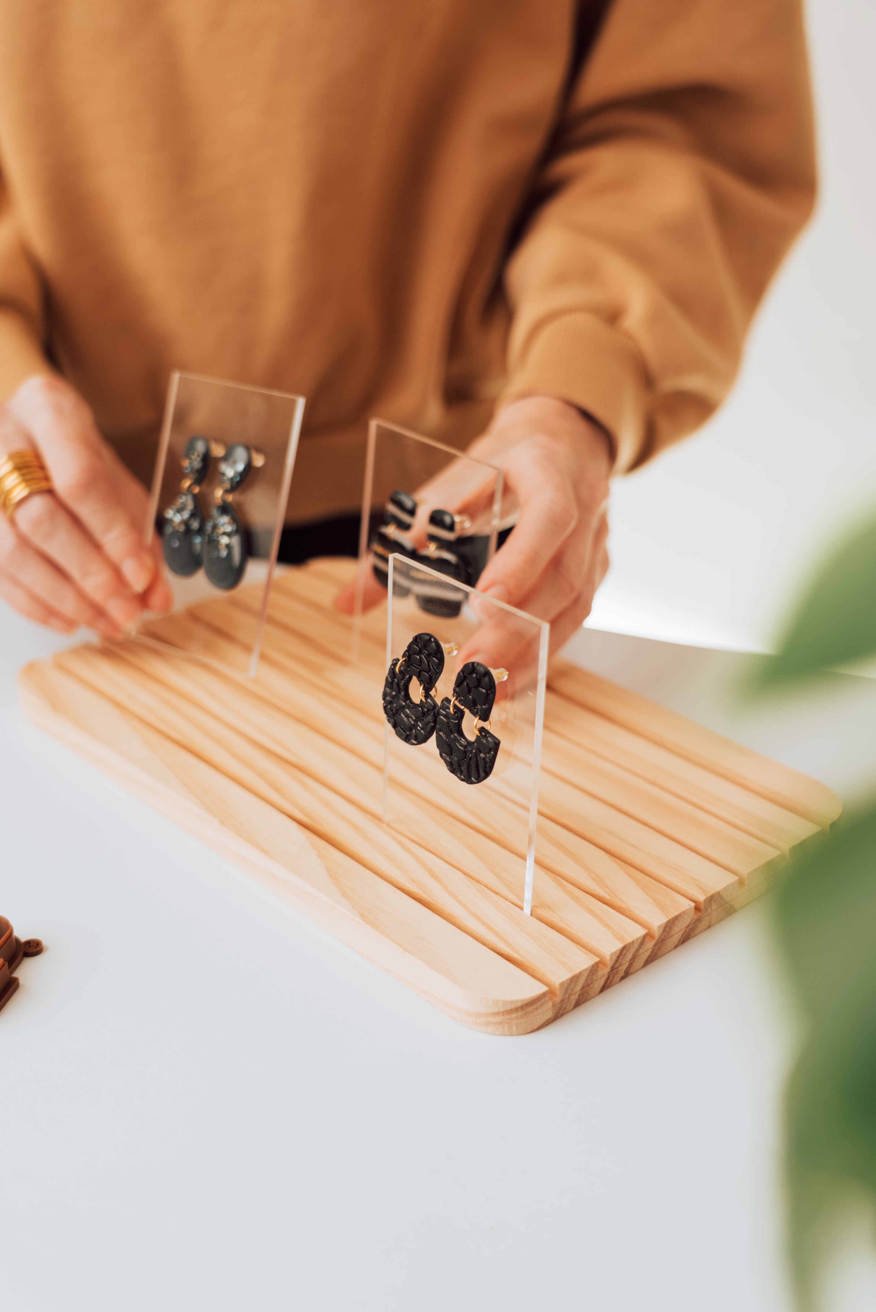 Display "Wood" Plate