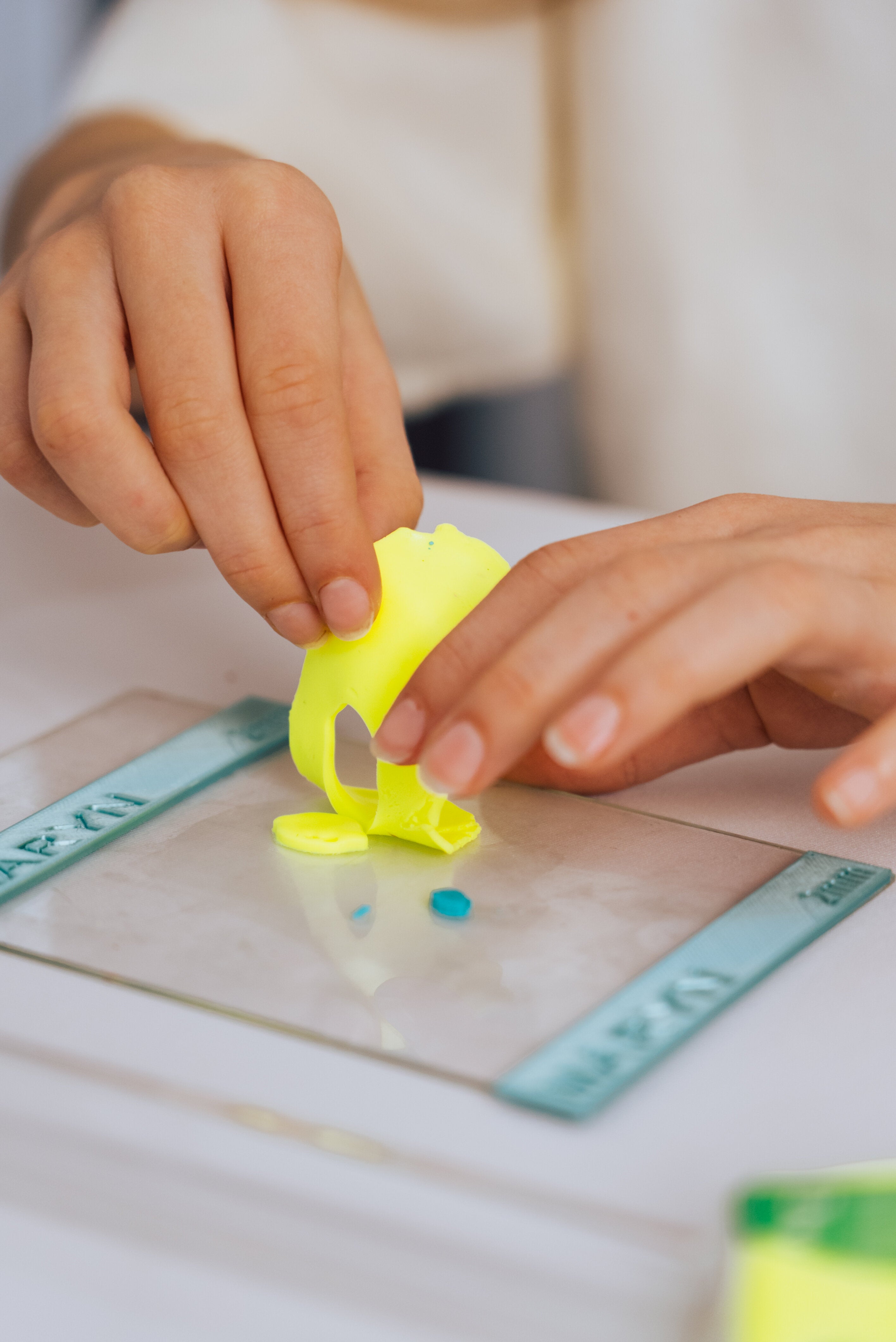 "Funky Fluo" DIY box for Kids&Teens