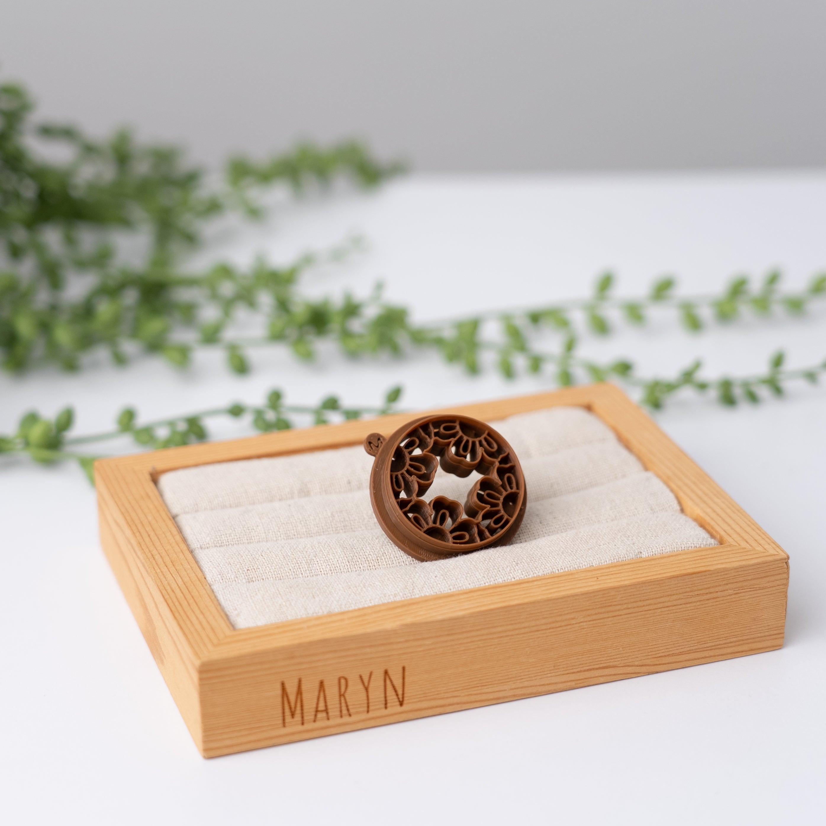 "Bold Betty" claycutter (S/M)