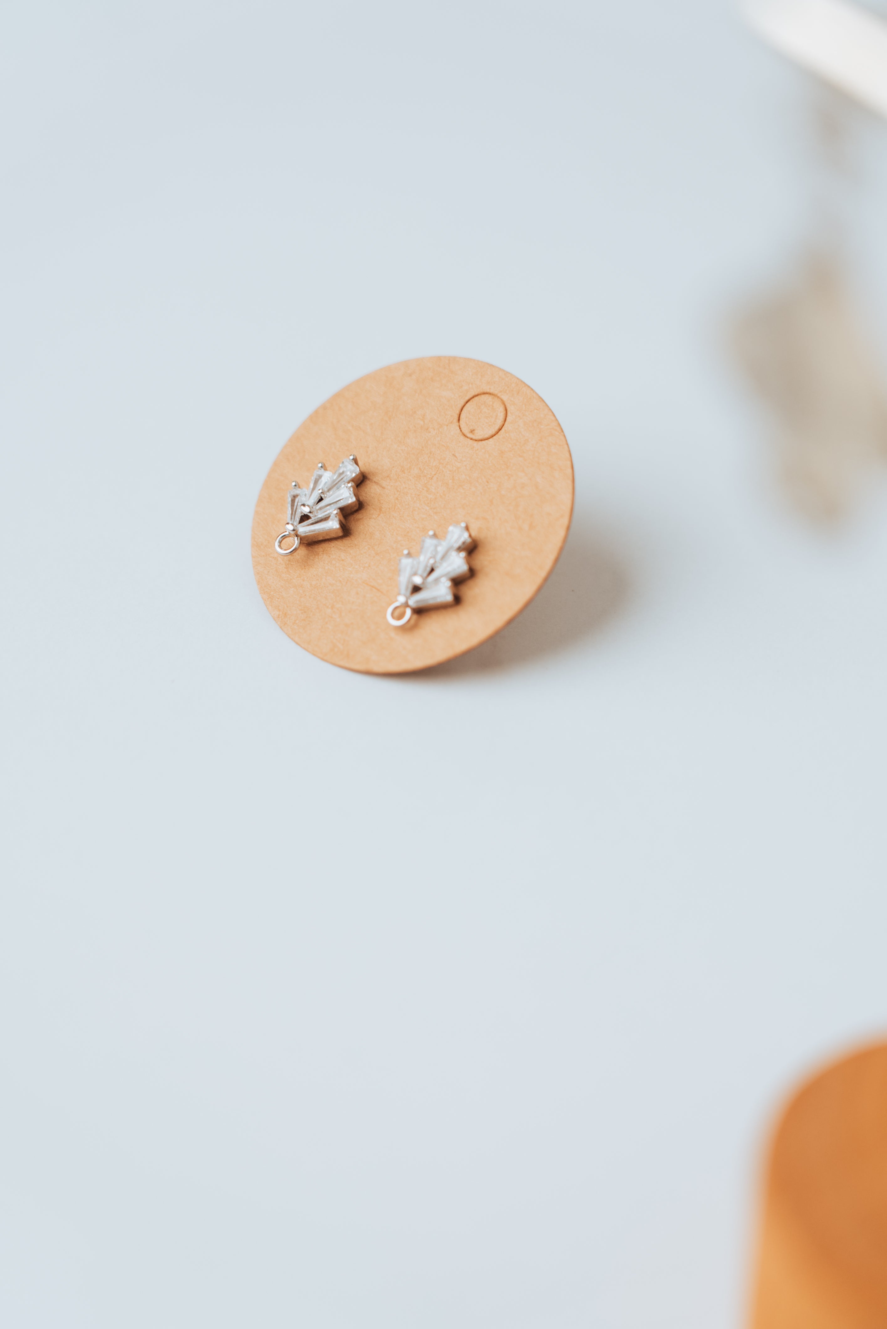 Earring topper zirconia Queens (per pair)