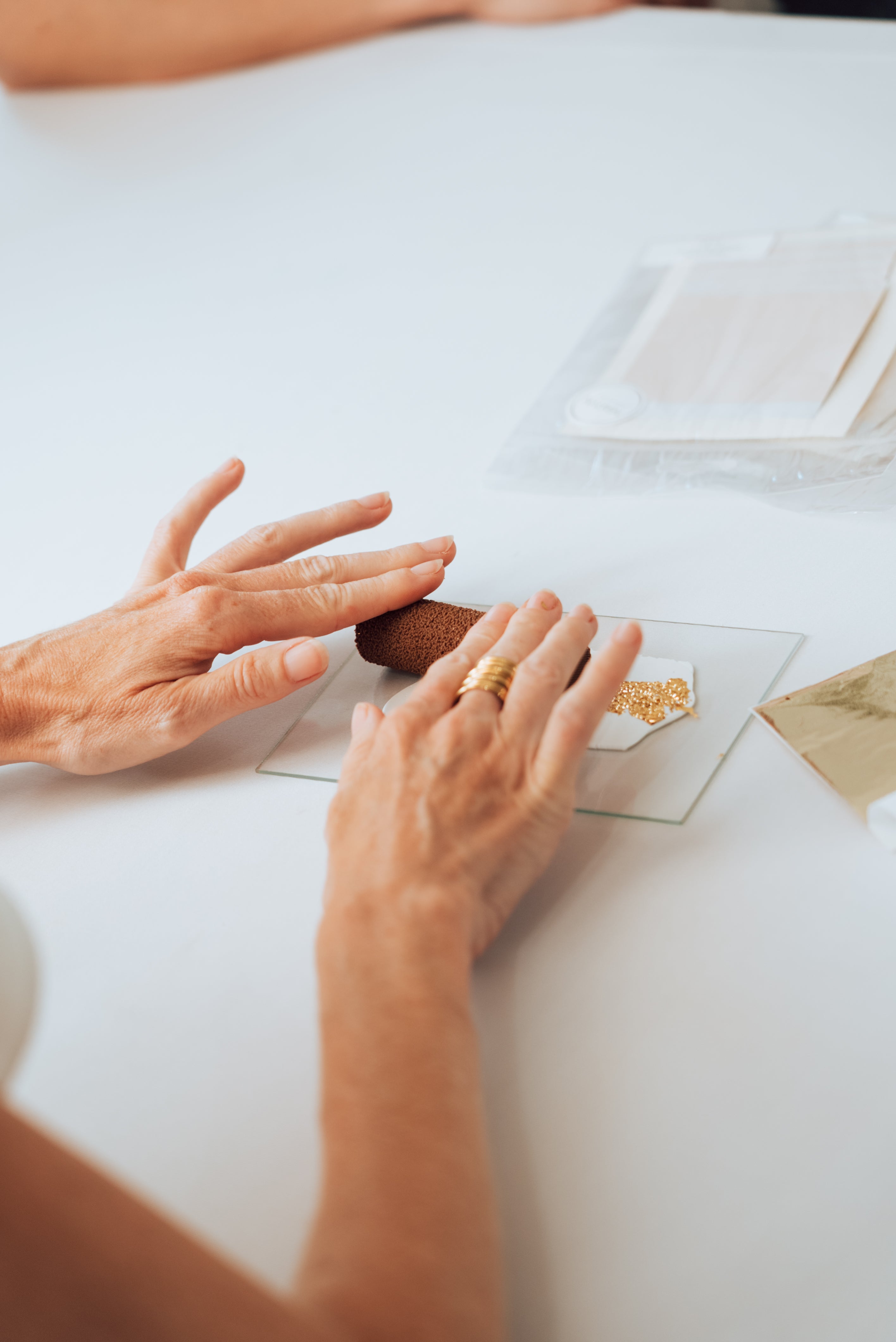 Taller "Pendientes de arcilla polimérica, lo básico"