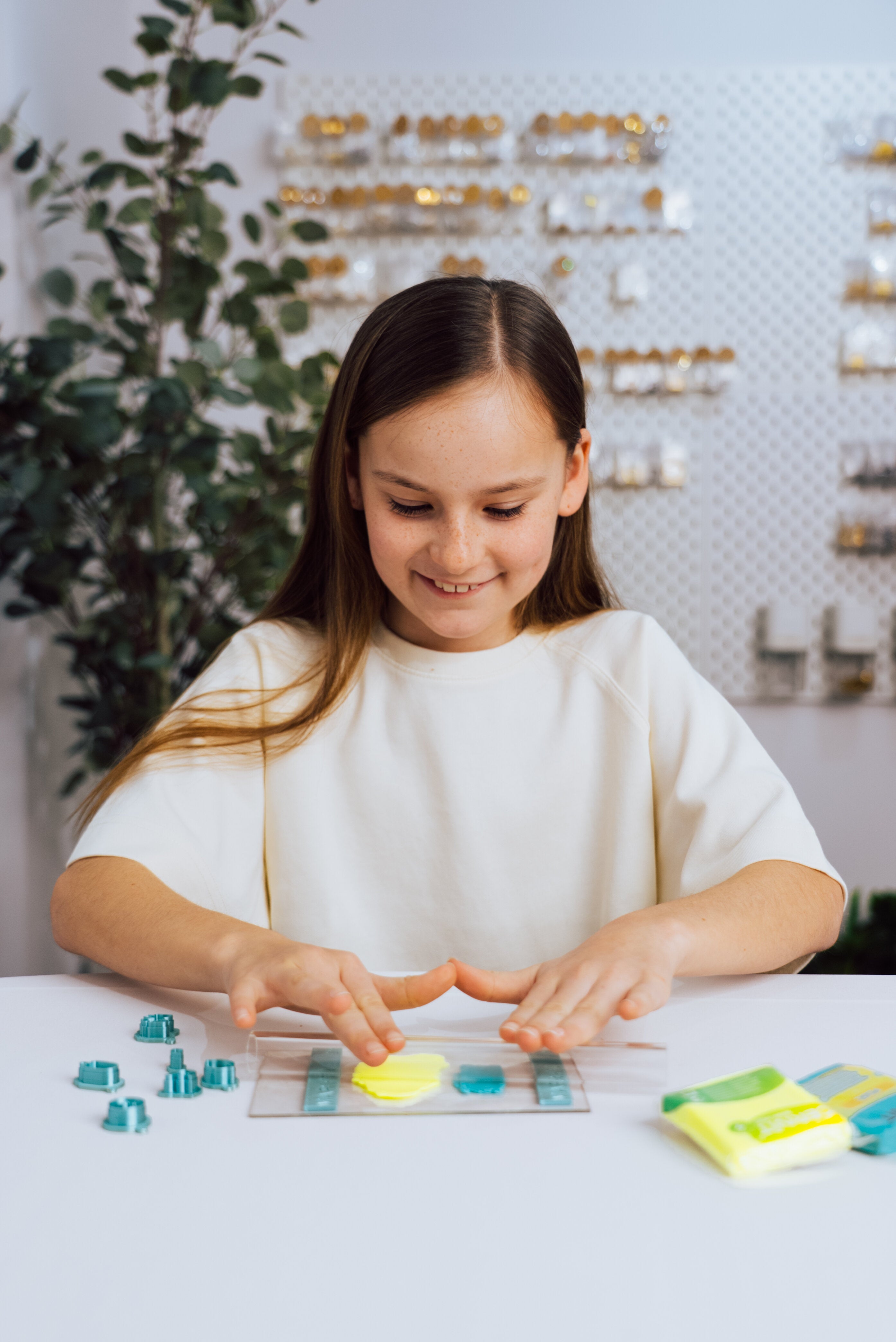 "Funky Fluo" DIY box for Kids&Teens